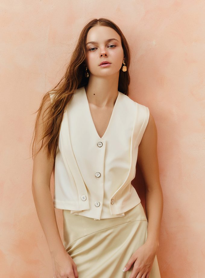 AW25 Curve Button Doublet Vest BL-8251205